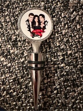 The Vampire Diaries "Why Settle For One?" Metal Wine Bottle Stopper